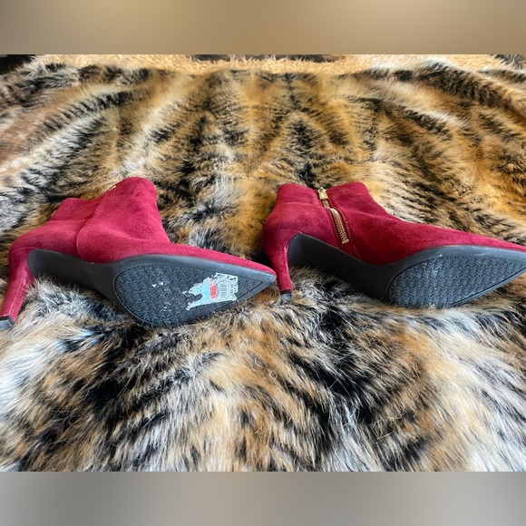 Michael Michael Kors cranberry suede booties - Picture 4 of 4